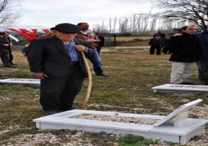 Şehitler rahmetle anıldı